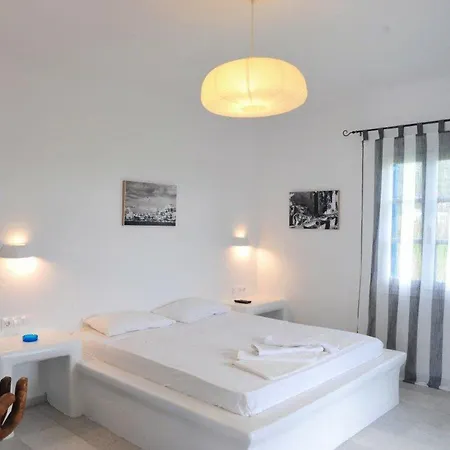 Helios Apartment *